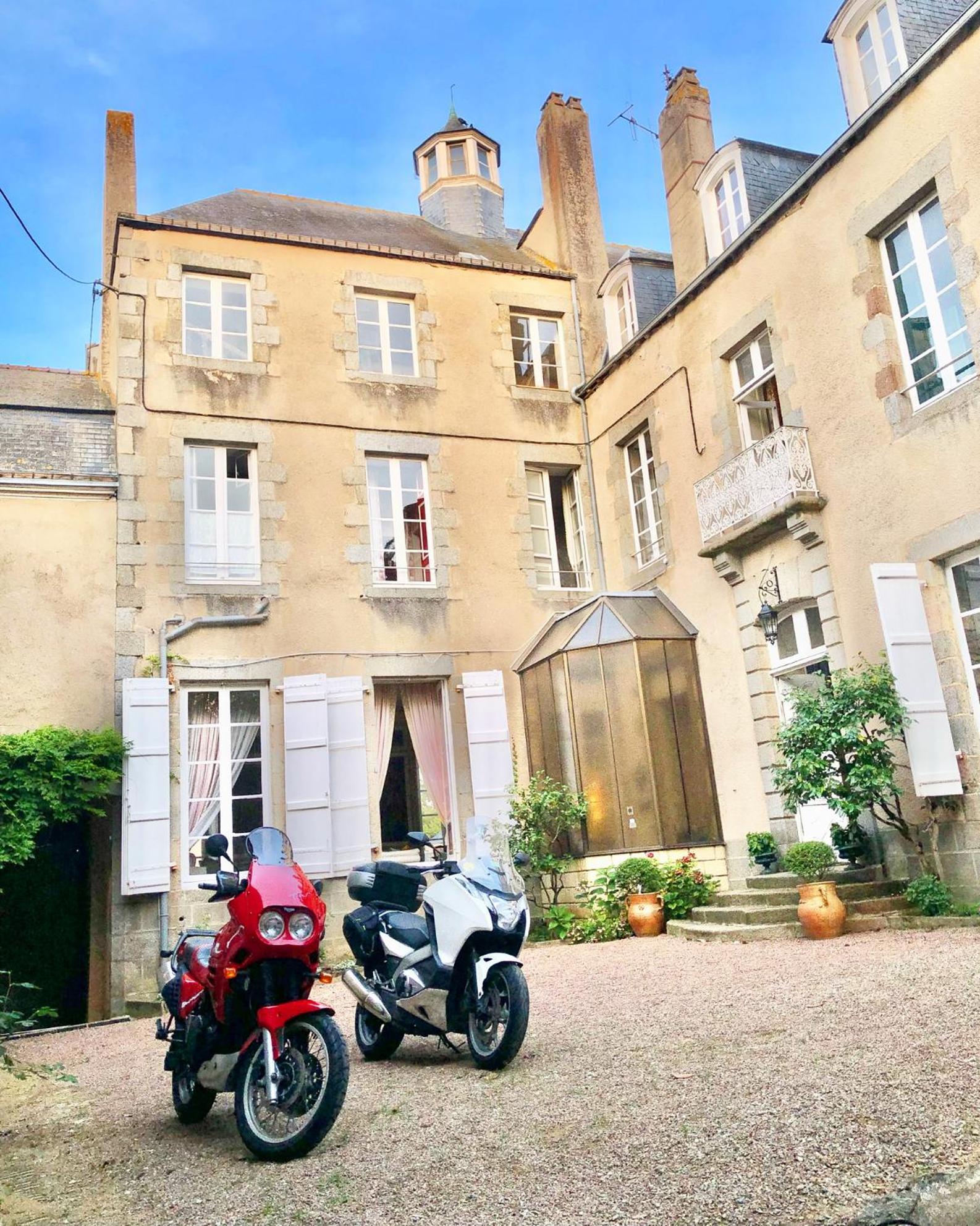 L'Hotel De Herce Chambre D'Hote Mayenne Exterior photo