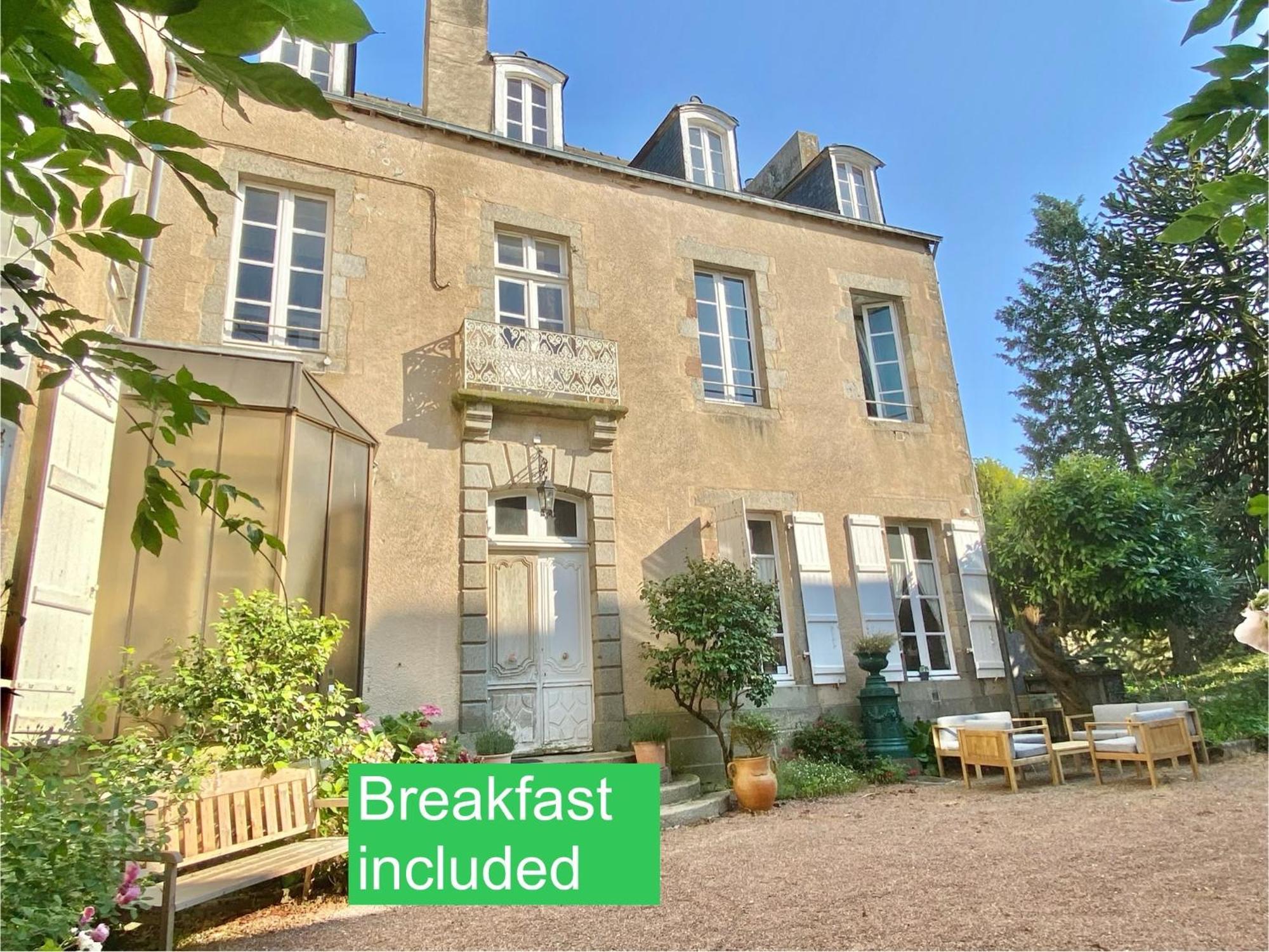 L'Hotel De Herce Chambre D'Hote Mayenne Exterior photo